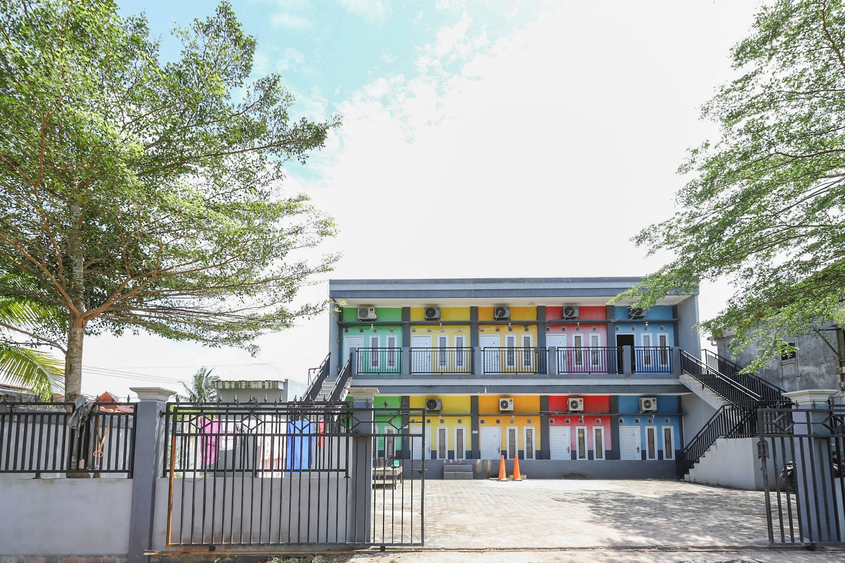 Reddoorz At Pelangi Guest House Balikpapan  Ngoại thất bức ảnh